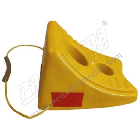 Wheel Stopper Truck Chowk with Rope | Protector FireSafety
